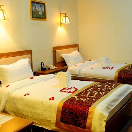 Hotel Innya Yangon Extérieur photo