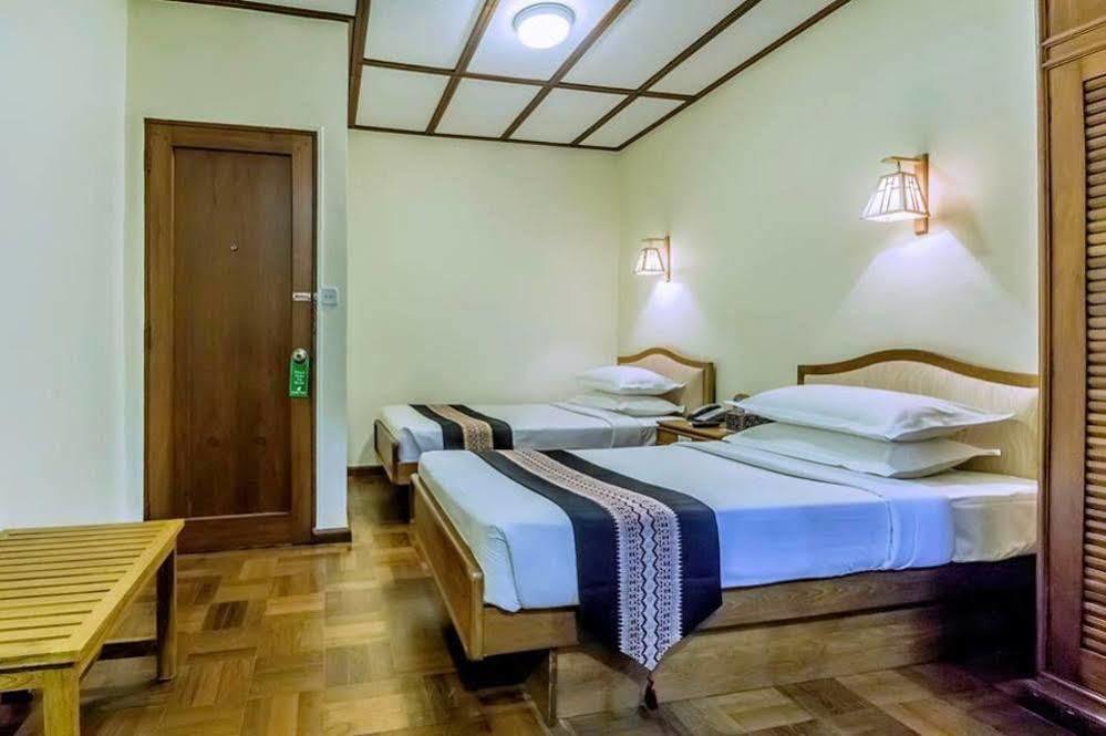 Hotel Innya Yangon Extérieur photo