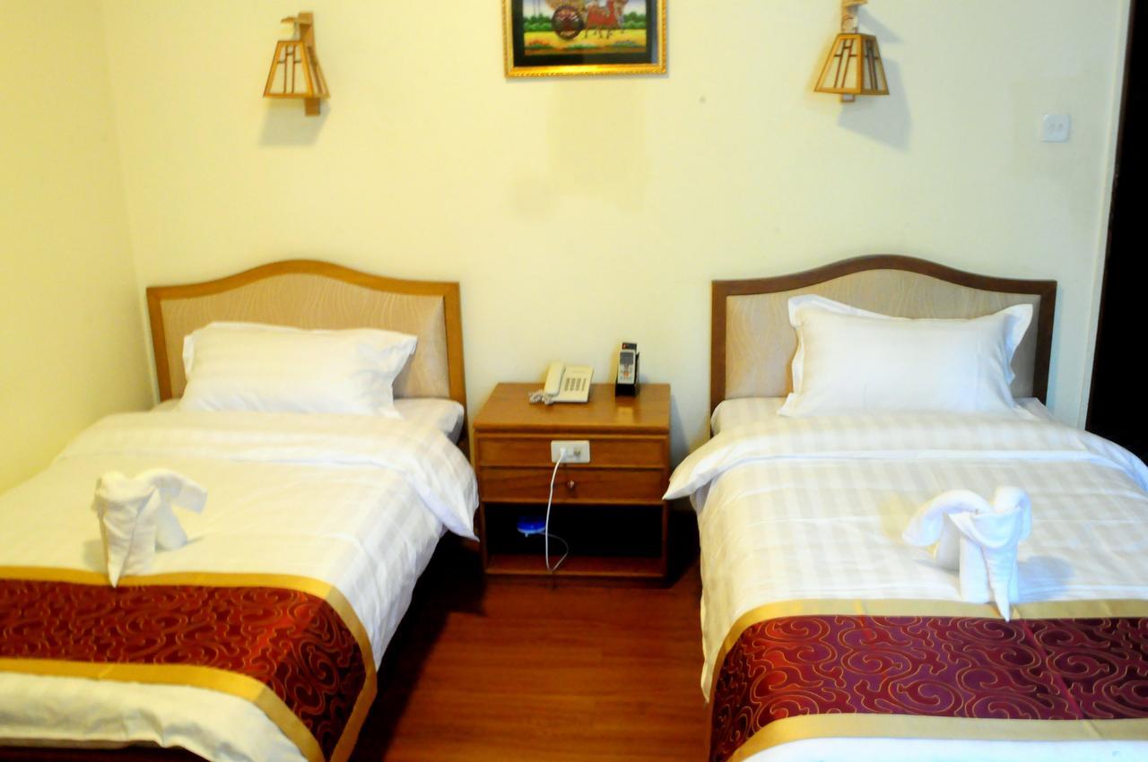 Hotel Innya Yangon Extérieur photo