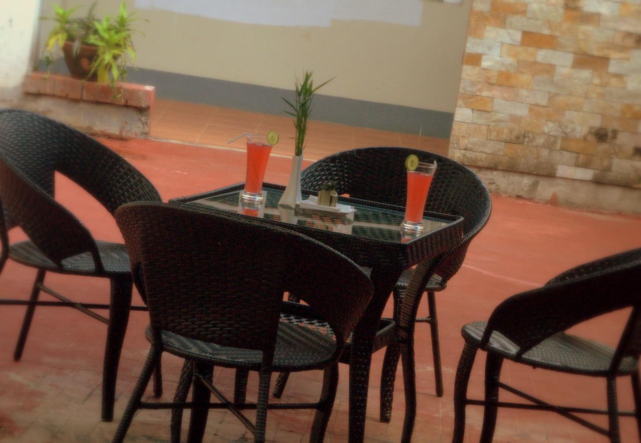 Hotel Innya Yangon Extérieur photo