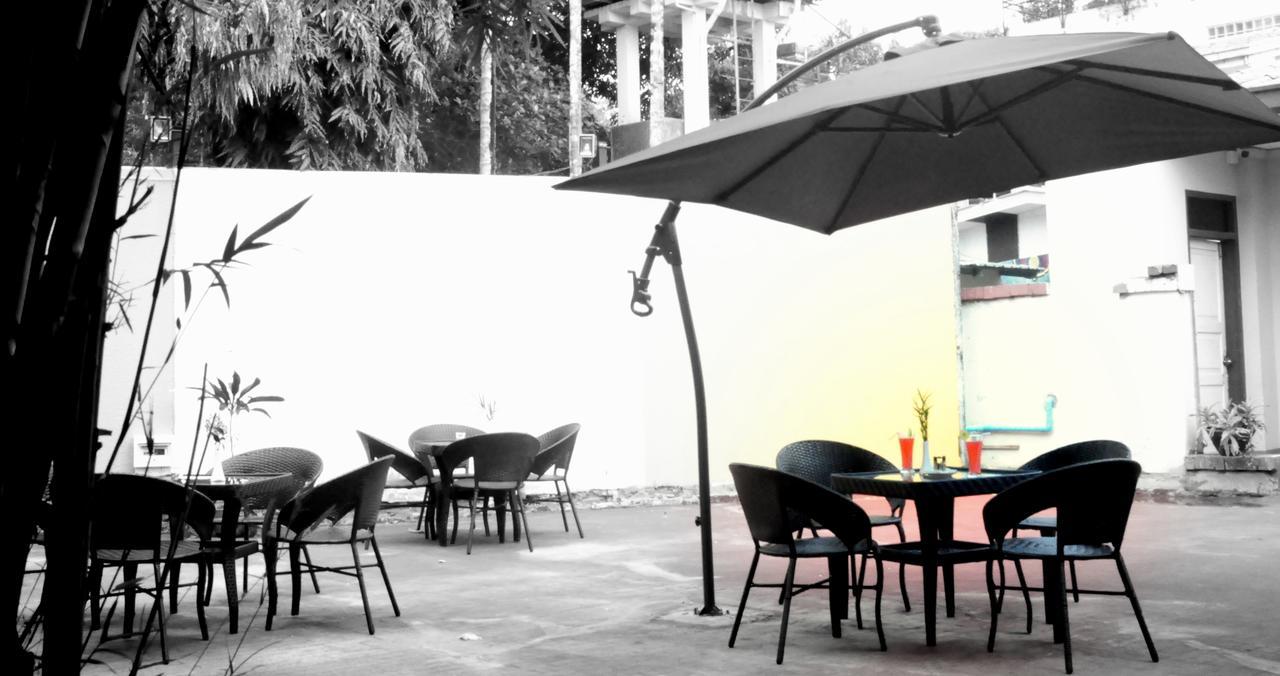 Hotel Innya Yangon Extérieur photo
